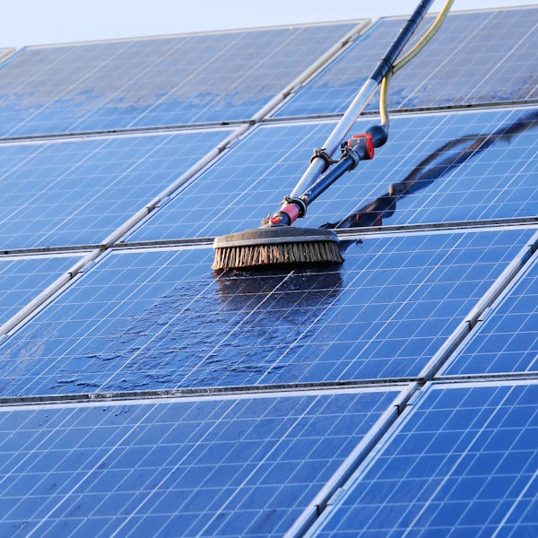 Solar panel cleaning services to improve energy efficiency